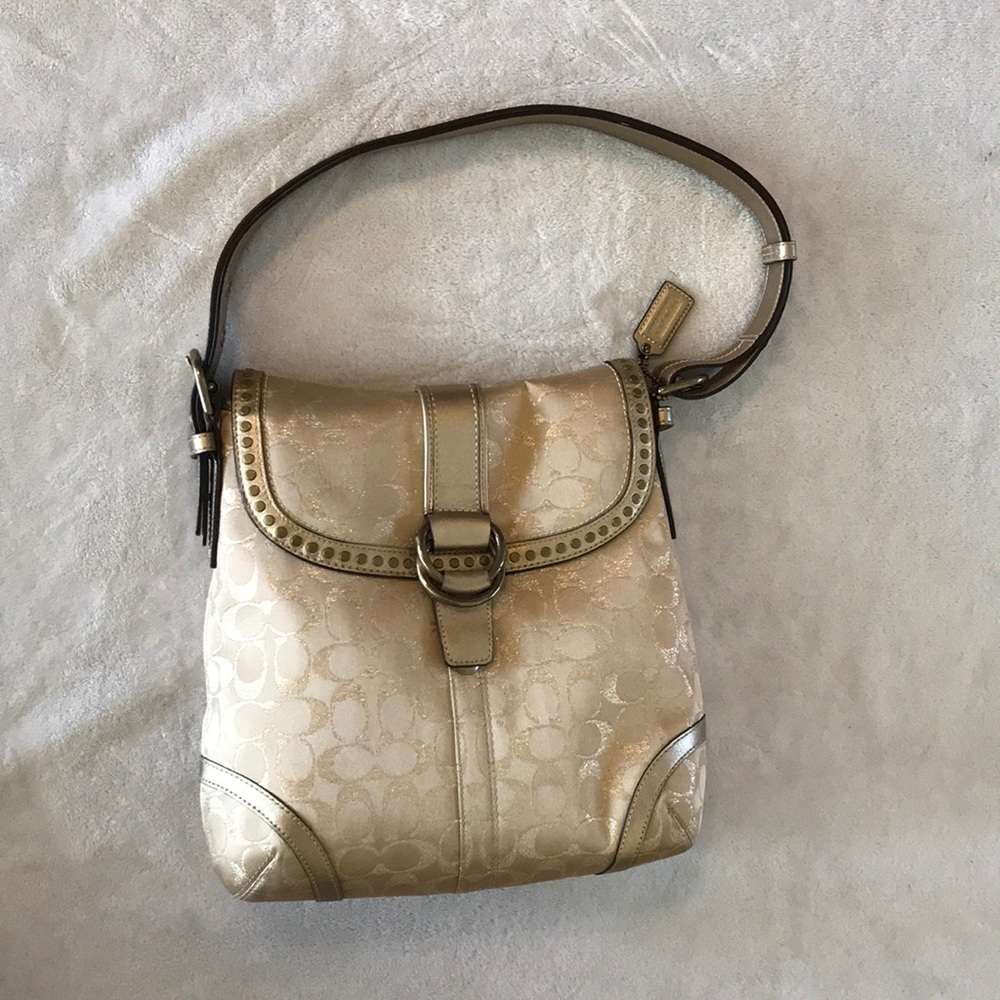 Gold Coach